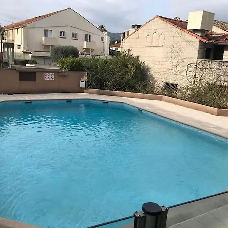 Perle Rare 2 Pièces Au Pied De La Et Piscine Résidence